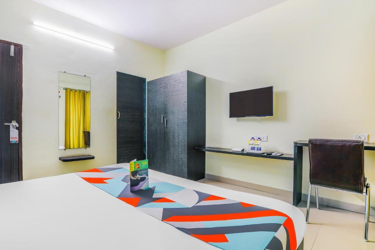 Fabexpress Nalanda Service Apartment Мумбай Екстериор снимка