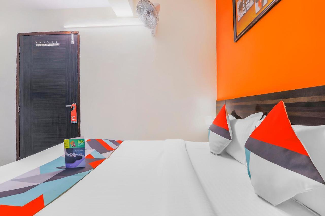 Fabexpress Nalanda Service Apartment Мумбай Екстериор снимка